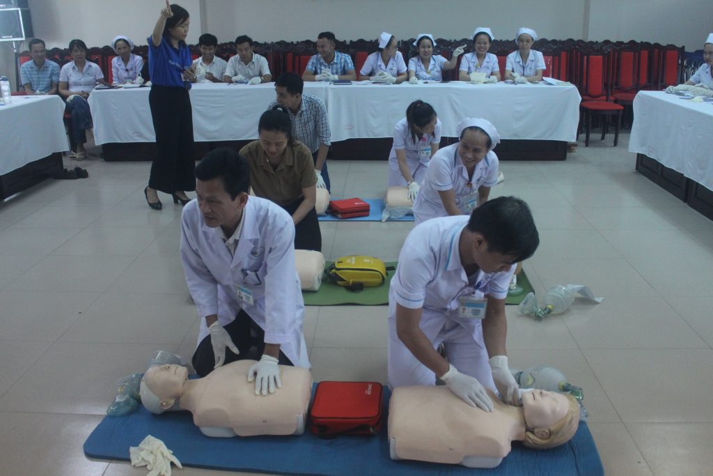 Tập-huấn-khóa-đào-tạo-hồi-sức-tim-phổi-11-1024x683.jpg