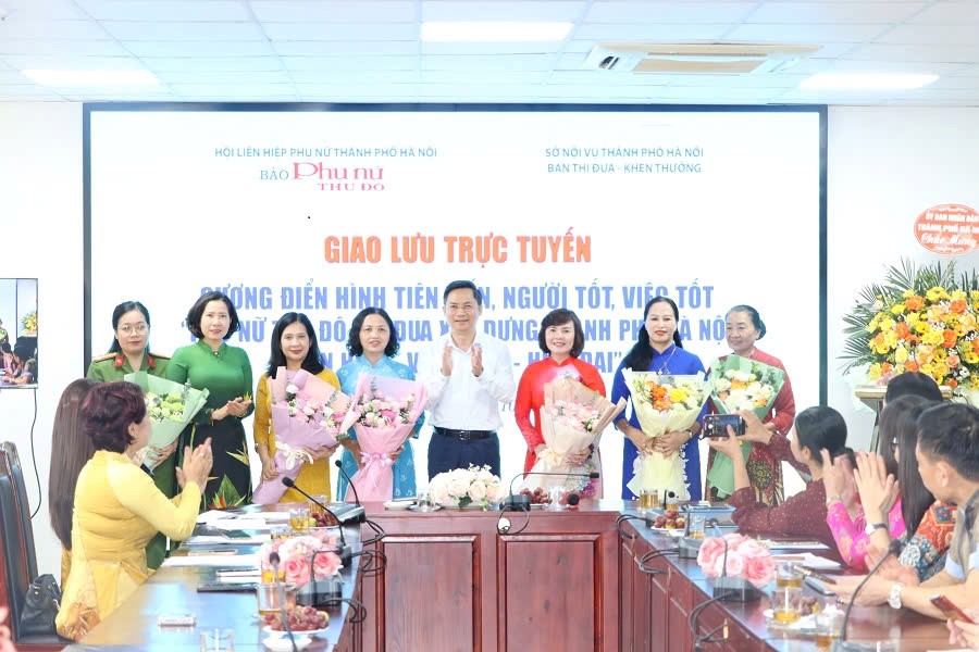 Trực tiếp Chương trình Giao lưu Phụ nữ Thủ đô thi đua xây dựng thành phố Văn hiến – Văn minh – Hiện đại - ảnh 17